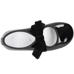 Mercedita o Bailarina tipo Angelito piel charol NEGRO con lazo de terciopelo.