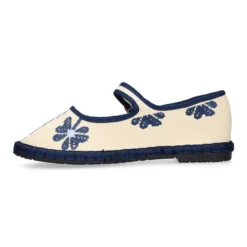 Merceditas de lino beige bordadas en azul para mujer