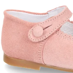 Merceditas niña clásica con botón en piel Serraje.