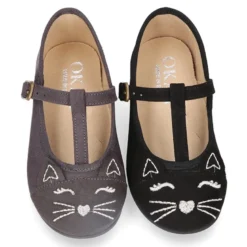 Merceditas niña en forma de T con diseño GATO en Serratex.