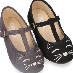 Merceditas niña en forma de T con diseño GATO en Serratex.