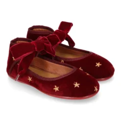 Merceditas niña en terciopelo con ESTRELLAS bordadas.