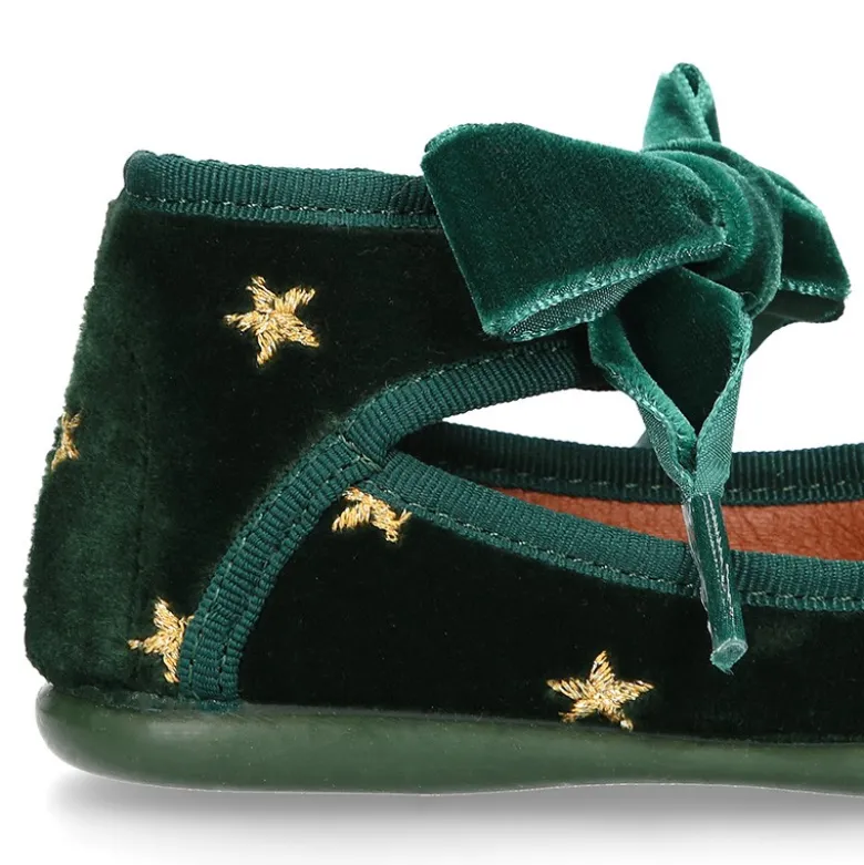 Merceditas niña en terciopelo con ESTRELLAS bordadas.