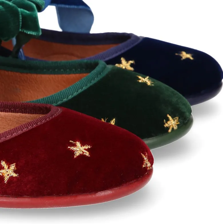 Merceditas niña en terciopelo con ESTRELLAS bordadas.