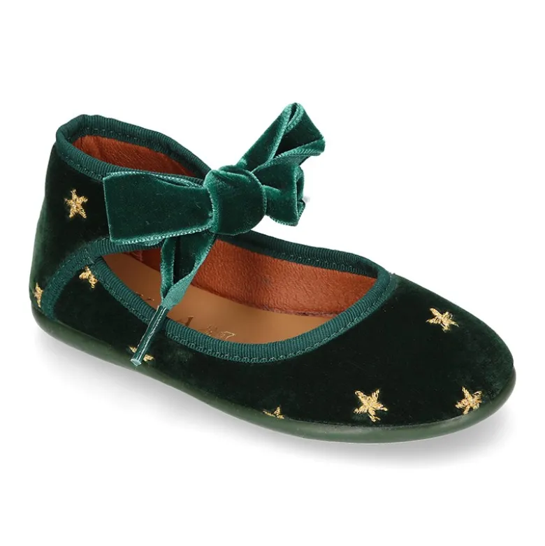 Merceditas niña en terciopelo con ESTRELLAS bordadas.