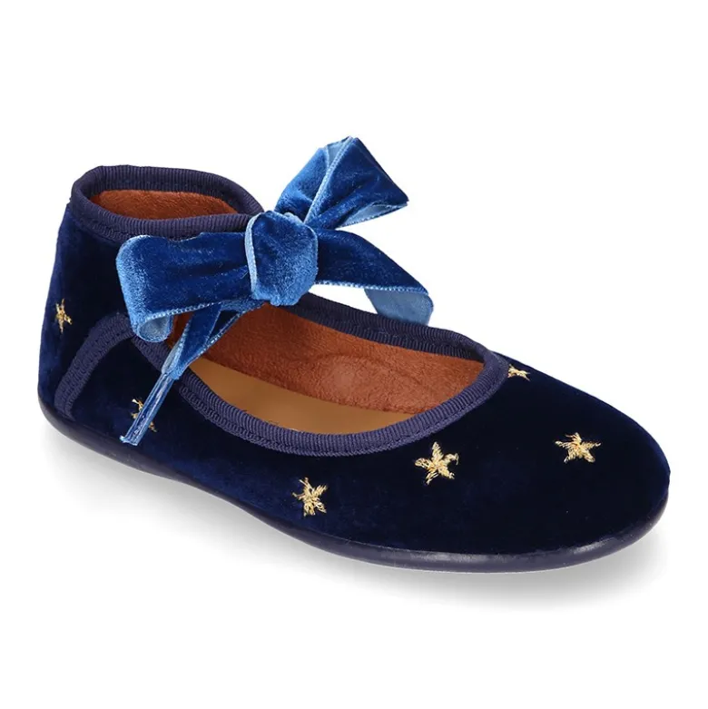 Merceditas niña en terciopelo con ESTRELLAS bordadas.