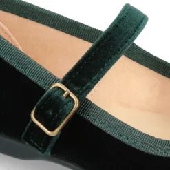 Merceditas OKAA niña con hebilla y lazo zapatero en TERCIOPELO.