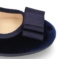 Merceditas OKAA niña con hebilla y lazo zapatero en TERCIOPELO.