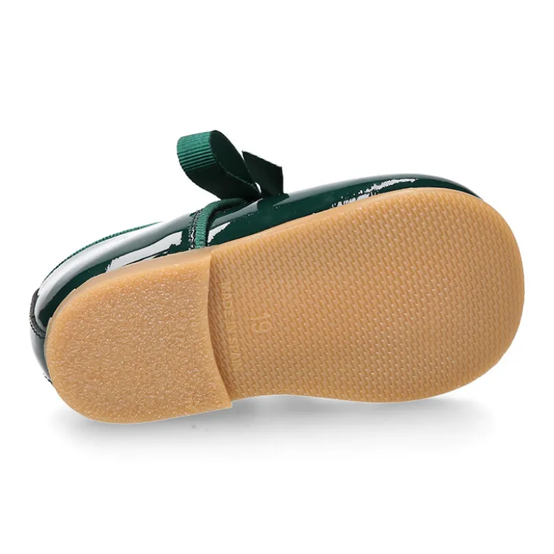 Mercedita tipo Angelito en piel charol para peques.