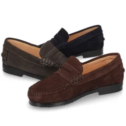 Mocasin clásico niños mayores antifaz suela gruesa en piel serraje.