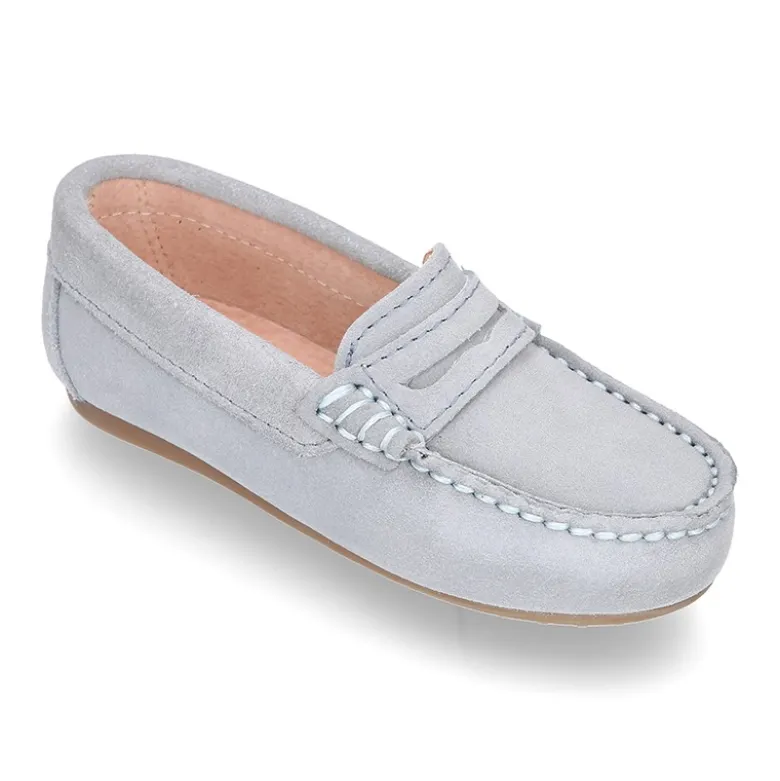 Mocasín antifaz en piel serraje en colores pasteles.
