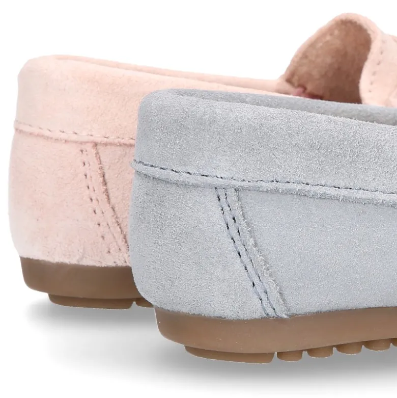Mocasín antifaz en piel serraje en colores pasteles.