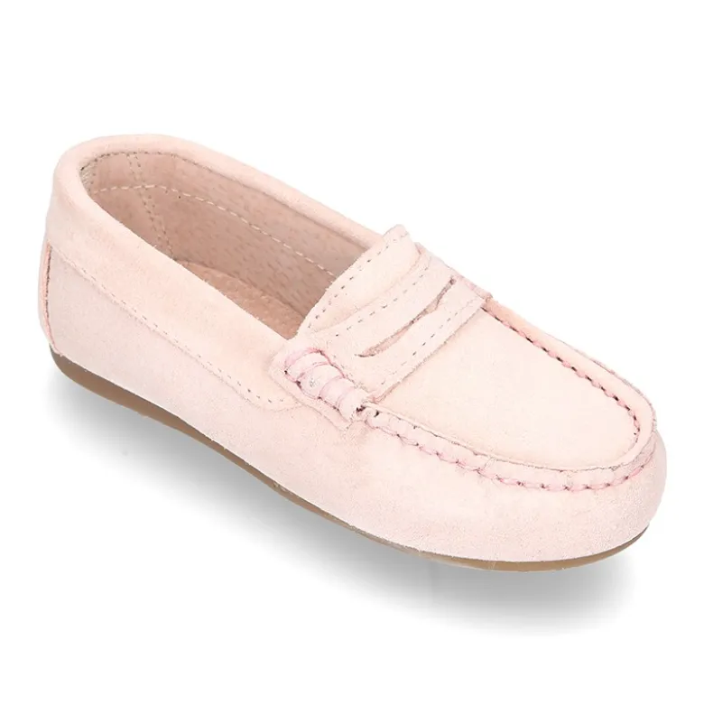 Mocasín antifaz en piel serraje en colores pasteles.