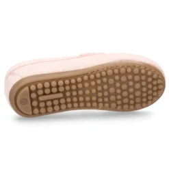 Mocasín antifaz en piel serraje en colores pasteles.