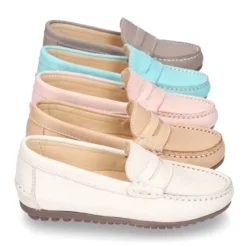 Mocasín con antifaz en piel EXTRA SUAVE y colores pasteles.
