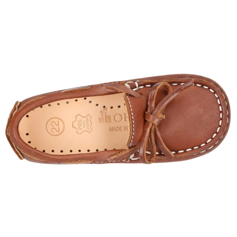 Mocasín con lazos en piel EXTRA SUAVE para peques.