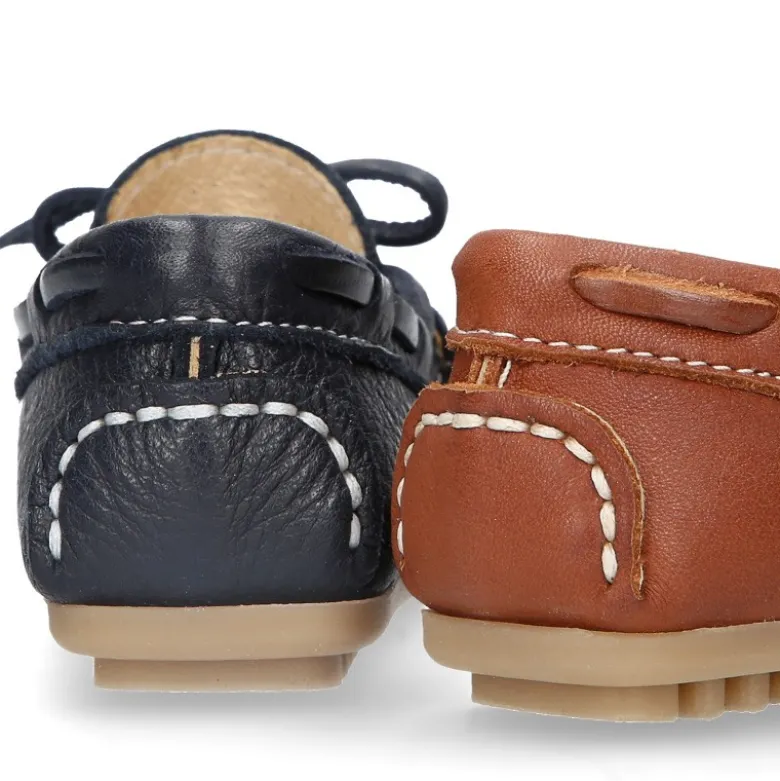 Mocasín con lazos en piel EXTRA SUAVE para peques.