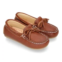 Mocasín con lazos en piel EXTRA SUAVE para peques.