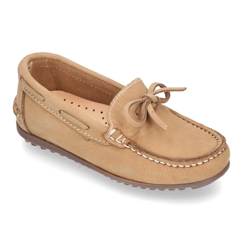 Mocasín con lazos en piel Nobuck para mayores piso conductor.