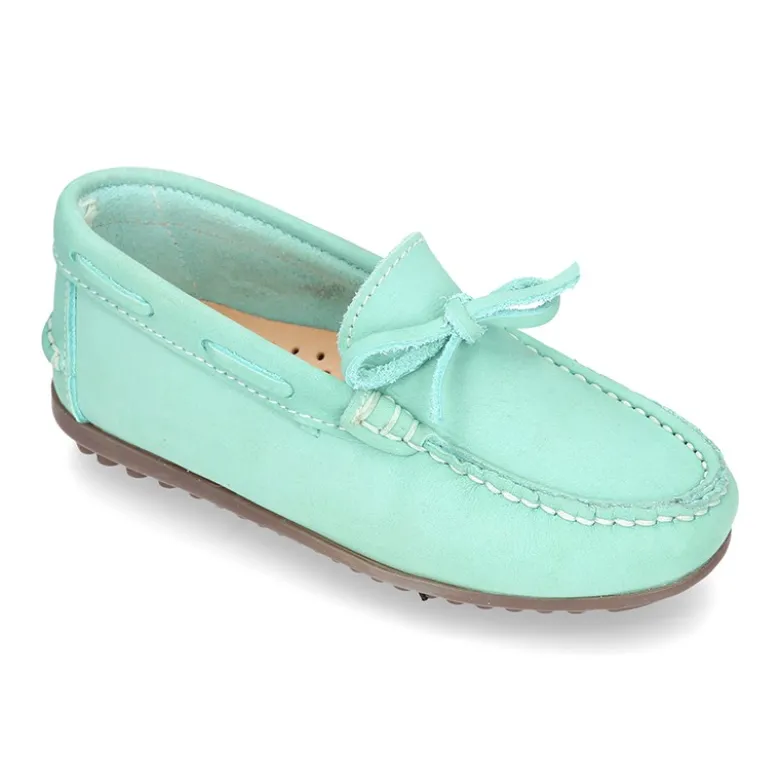 Mocasín con lazos en piel Nobuck para mayores piso conductor.