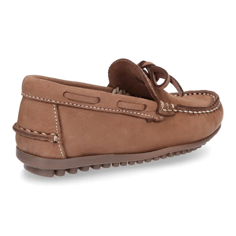 Mocasín con lazos en piel Nobuck para mayores piso conductor.