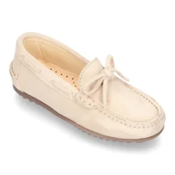 Mocasín con lazos en serraje para mayores piso conductor.