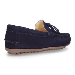 Mocasín con lazos en serraje para mayores piso conductor.
