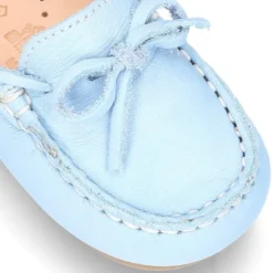Mocasín con lazos peques en piel EXTRA SUAVE en colores pasteles.