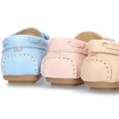 Mocasín con lazos peques en piel EXTRA SUAVE en colores pasteles.