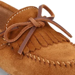 Mocasín lazos con FLECOS en piel serraje.