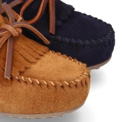 Mocasín lazos con FLECOS en piel serraje.
