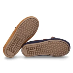 Mocasín lazos con FLECOS en piel serraje.
