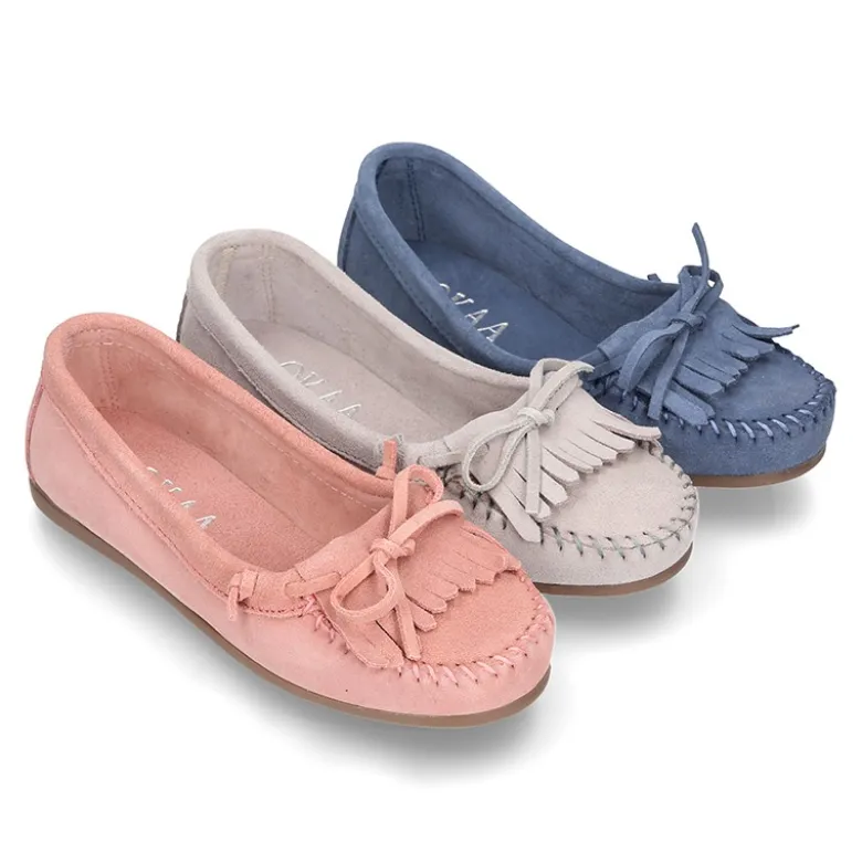 Mocasín lazos niña tipo indio en piel serraje.