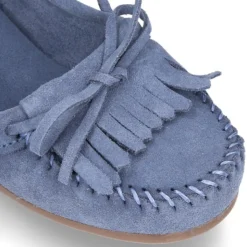 Mocasín lazos niña tipo indio en piel serraje.
