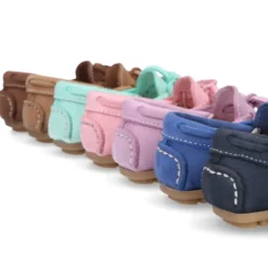 Mocasín lazos peques piso conductor en piel Nobuck.