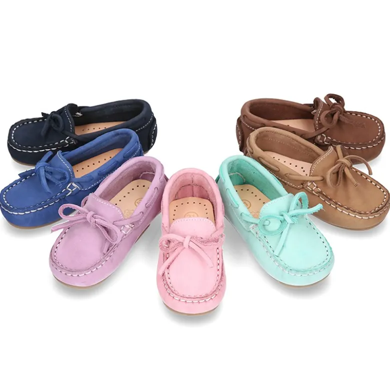 Mocasín lazos peques piso conductor en piel Nobuck.
