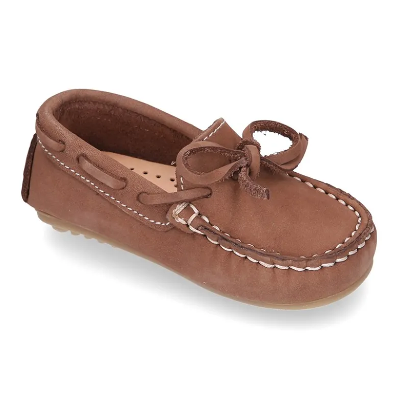 Mocasín lazos peques piso conductor en piel Nobuck.
