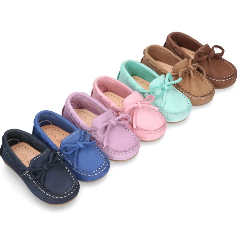 Mocasín lazos peques piso conductor en piel Nobuck.