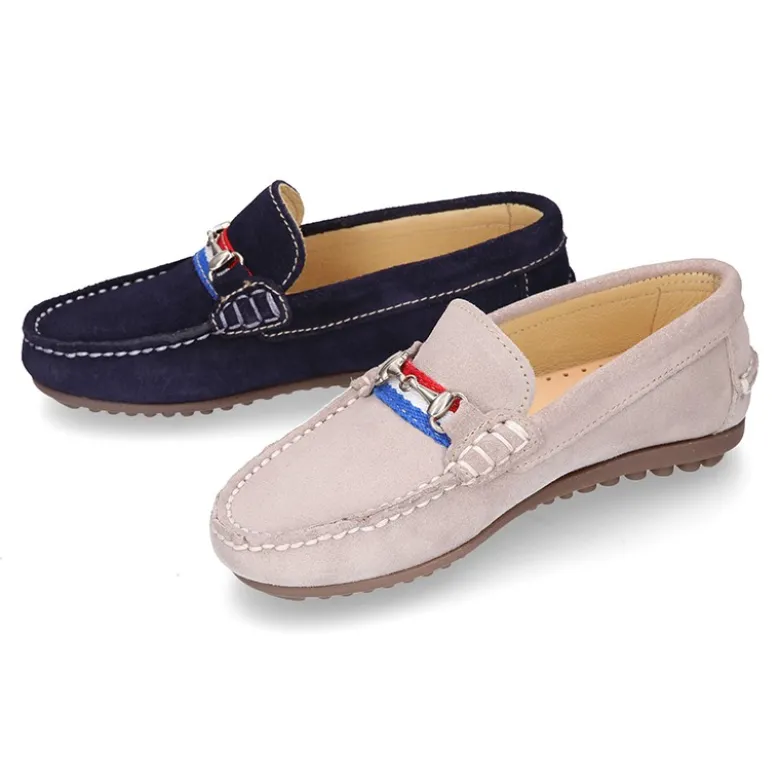 Mocasín mayores con bandera y estribo en piel serraje.
