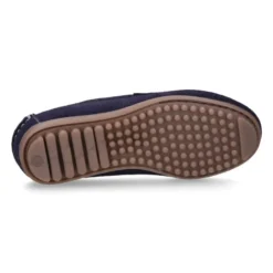 Mocasín mayores con bandera y estribo en piel serraje.