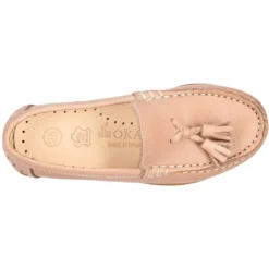 Mocasín mayores con borlas en piel EXTRA SUAVE en colores pasteles.