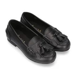 Mocasín NIÑA colegial con borlas y flecos en piel Boxcalf.