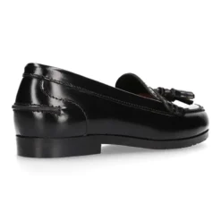 Mocasín NIÑA colegial con borlas en piel Antik.