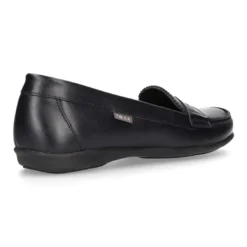 Mocasín NIÑA colegial en piel Boxcalf y suela de goma.