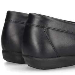 Mocasín NIÑA colegial en piel Boxcalf y suela de goma.