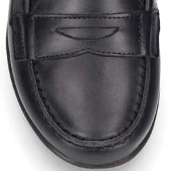 Mocasín NIÑA colegial en piel Boxcalf y suela de goma.