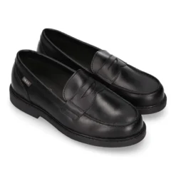 Mocasín NIÑO clásico colegial en piel y suela de goma.