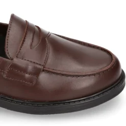 Mocasín NIÑO clásico colegial en piel y suela de goma.