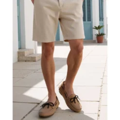 Mocasín niño con lazos a contraste en piel Nobuck Suave.