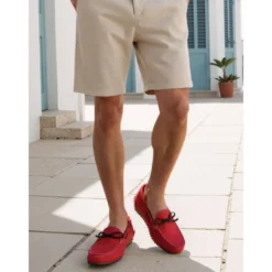 Mocasín niño con lazos a contraste en piel Nobuck Suave.